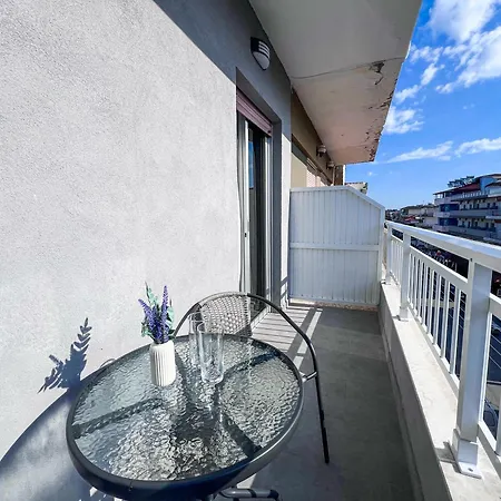 Adalina Apartament- شقة Paralía