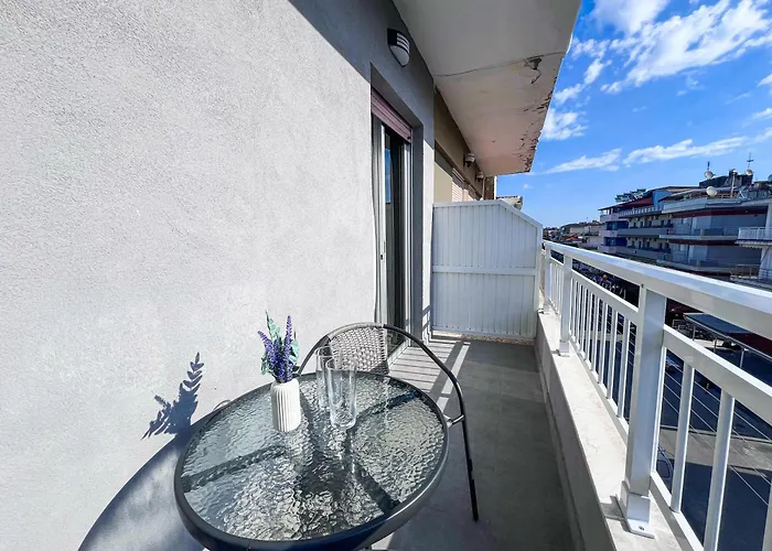 Adalina Apartament- شقة Paralía